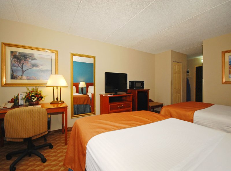 Best Western - New Philadelphia, OH