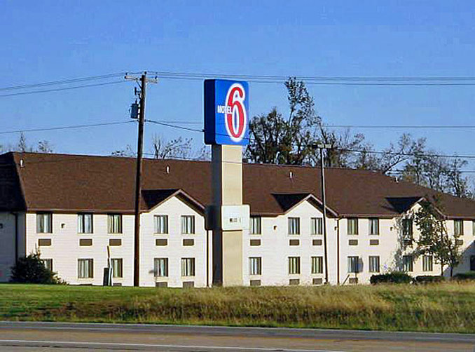 MOTEL 6 - Metropolis, IL