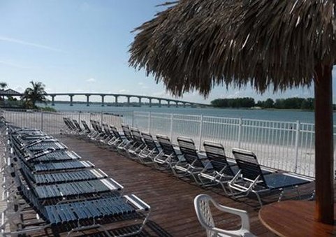 Econo Lodge-On The Beach - Clearwater, FL