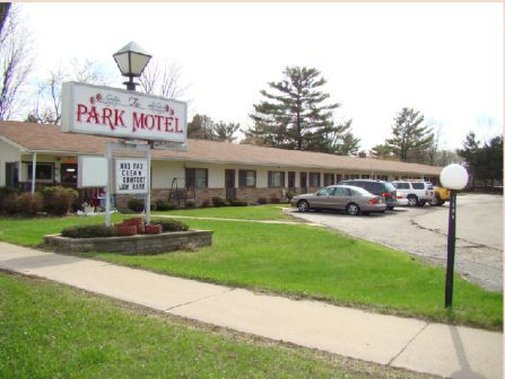 Park Motel - Marshfield, WI