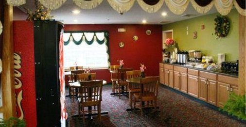 Coos Motor Inn - Lancaster, NH