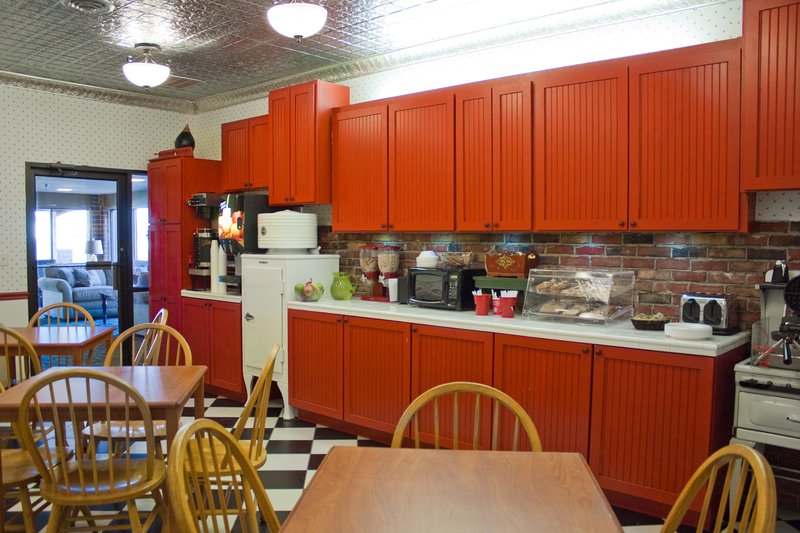 Prairie Inn - Vermillion, SD