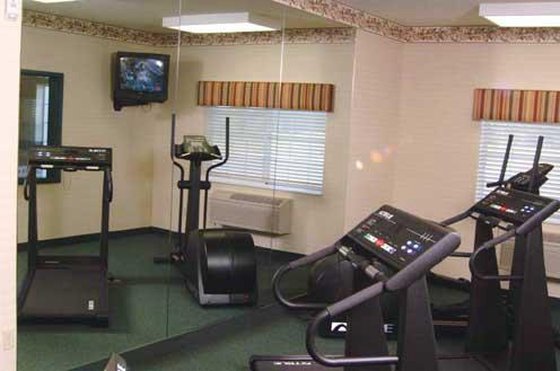 Country Inn & Suites , Big Rapids, Mi - Big Rapids, MI
