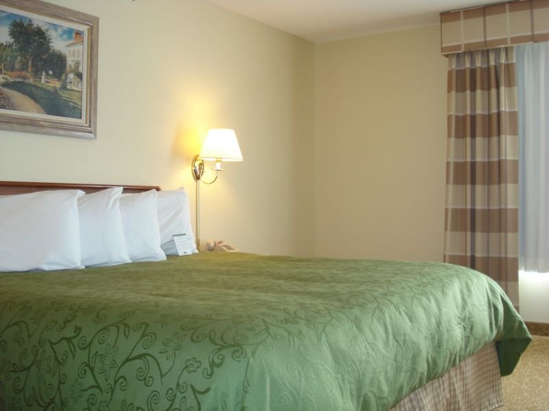 Country Inn & Suites - Shakopee, MN