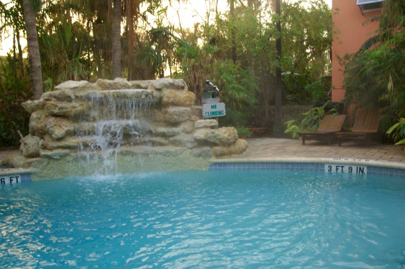 Crane's Beachhouse Hotel & Tiki Bar - Delray Beach, FL