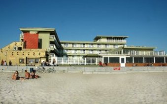 Surfer Beach Hotel - San Diego, CA