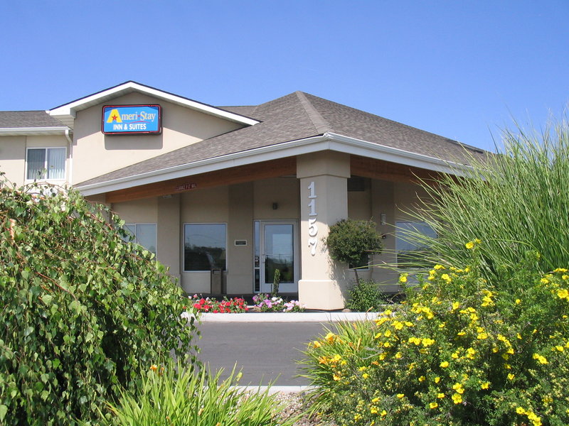 AmeriStay Inn & Suites - Moses Lake, WA