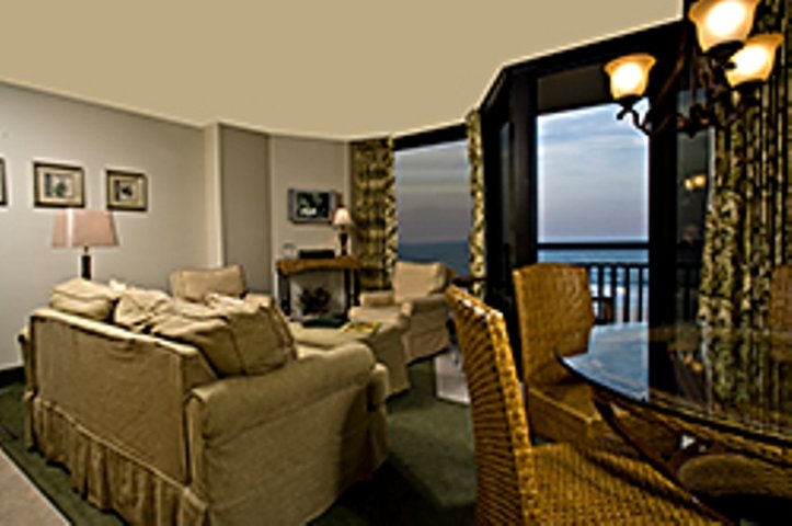 Shell Island Ocean Front Suite - Wrightsville Beach, NC