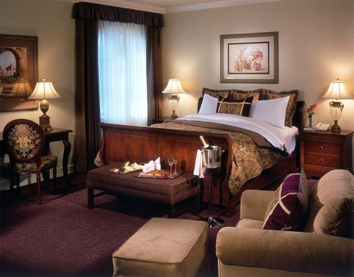 The Carlton Hotel - Atascadero, CA