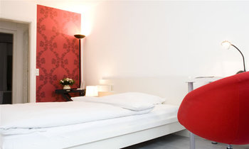 Goldenes Schwert Hotel - Room