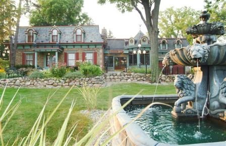 Cobblestone Manor-Luxury Historic Inn