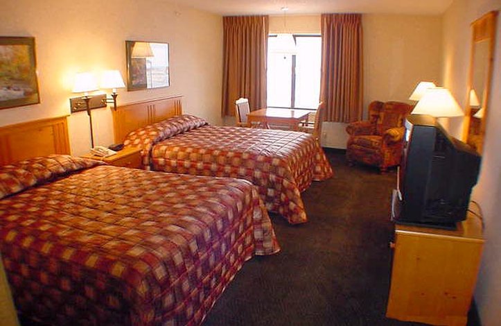 Kelly Inn & Suites - Mitchell, SD