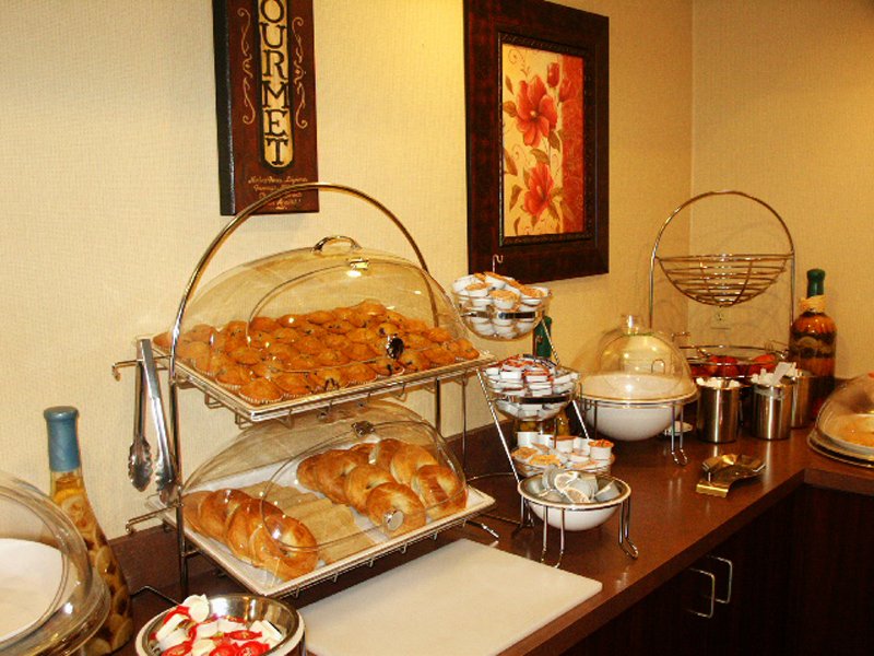 Quality Inn - Holly Springs, MS