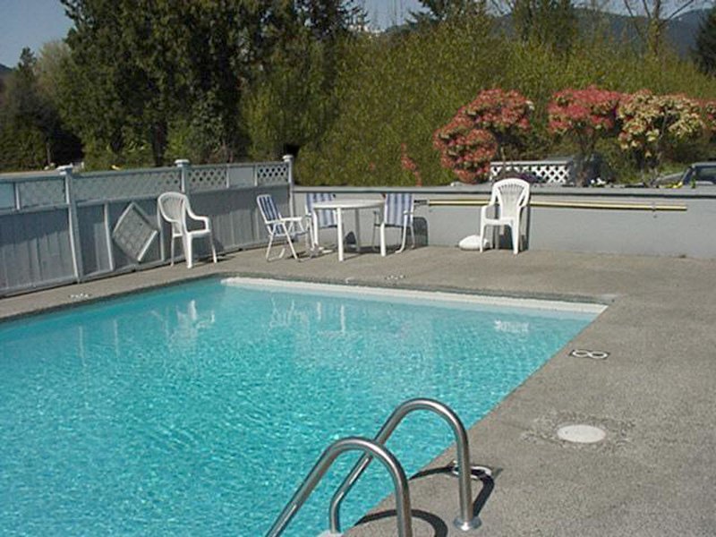 Quality Inn - Holly Springs, MS