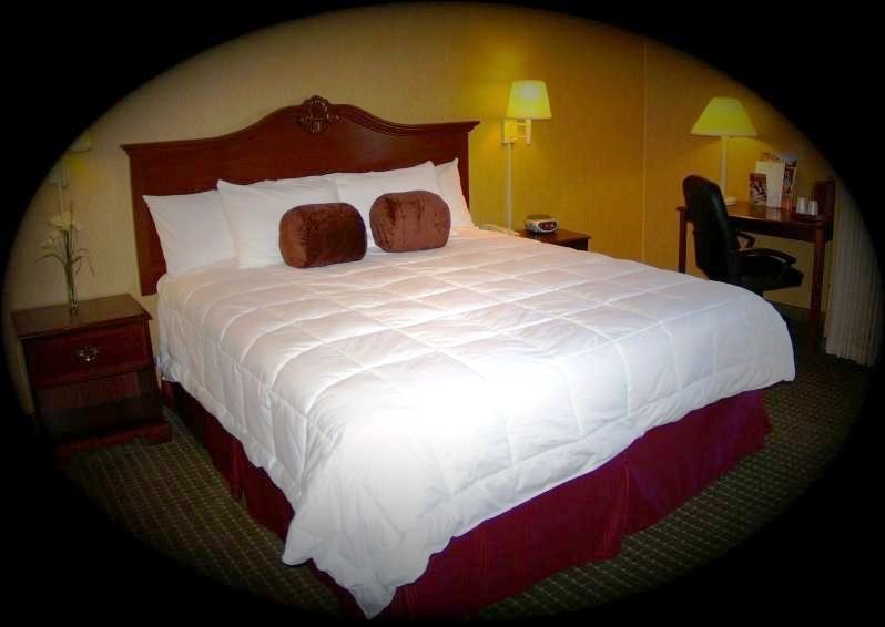 Oak Tree Inn & Penny's Diner - Dunsmuir, CA