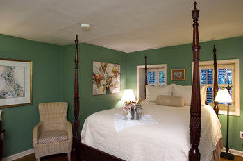 Battery Carriage House Inn 1843 - Room