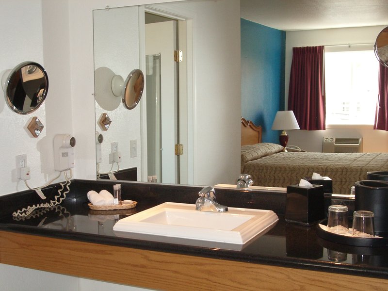 Alpine Inn & Suites - Daly City, CA
