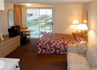 Sanatra Inn - Sunset Beach, CA