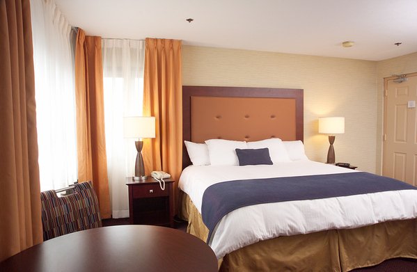 Ivy Court Inn & Suites - South Bend, IN