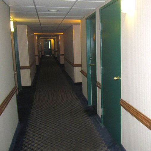 Airport Plaza Hotel - Roanoke, VA