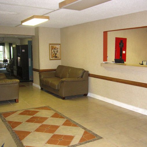 Airport Plaza Hotel - Roanoke, VA