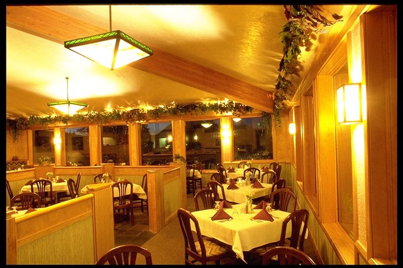 Highland House Restaurant - Mount Shasta, CA