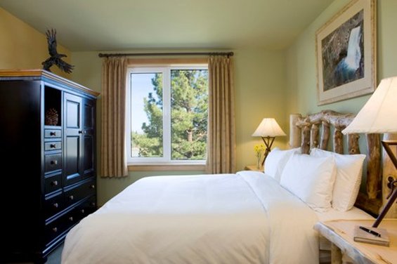 Juniper Springs Lodge - Mammoth Lakes, CA