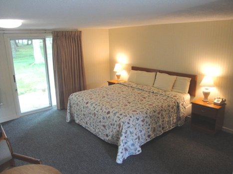 Blue Dolphin Inn - North Eastham, MA