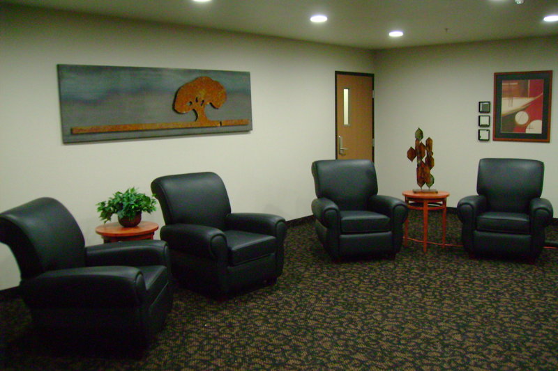 Oak Tree Inn - Douglas, WY