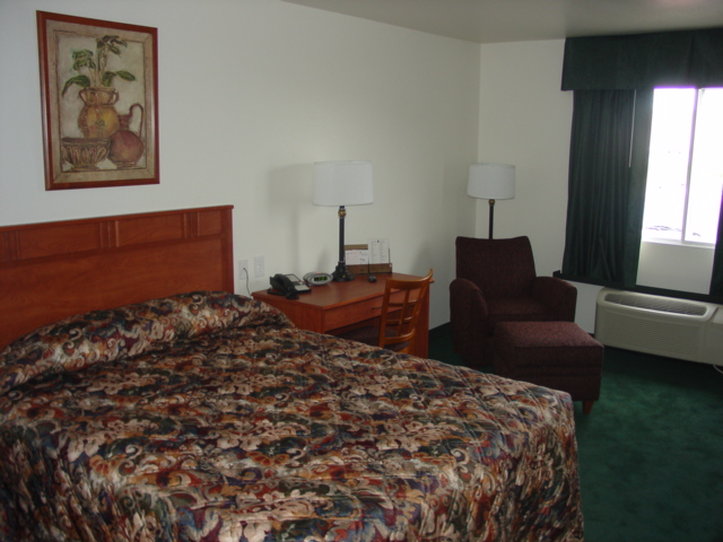 Oak Tree Inn - Clinton, IA