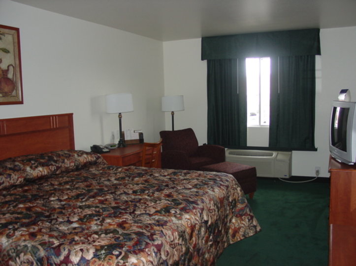 Oak Tree Inn - Clinton, IA