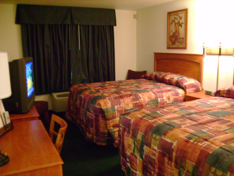 Oak Tree Inn & Penny's Diner - Dunsmuir, CA