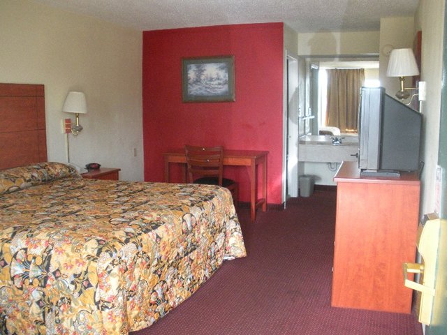 Red Carpet Inn - Hattiesburg, MS