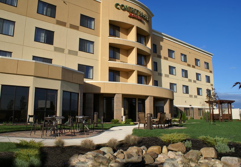 Courtyard By Marriott Lima - Lima, OH