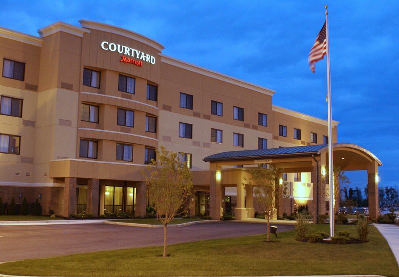 Courtyard By Marriott Lima - Lima, OH
