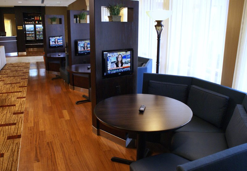 Courtyard By Marriott Lima - Lima, OH