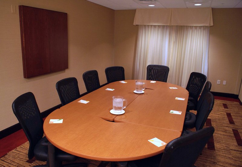 Courtyard By Marriott Lima - Lima, OH