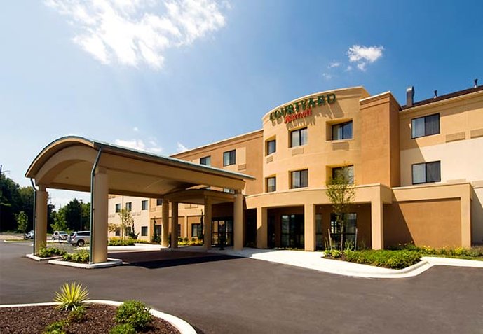 Courtyard-Harrisburg West