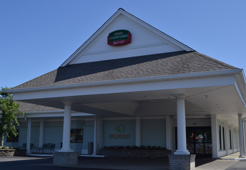 Courtyard By Marriott Cape Cod Hyannis - Hyannis, MA