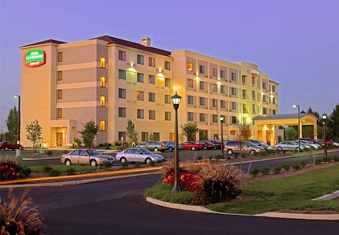 Courtyard-Lancaster