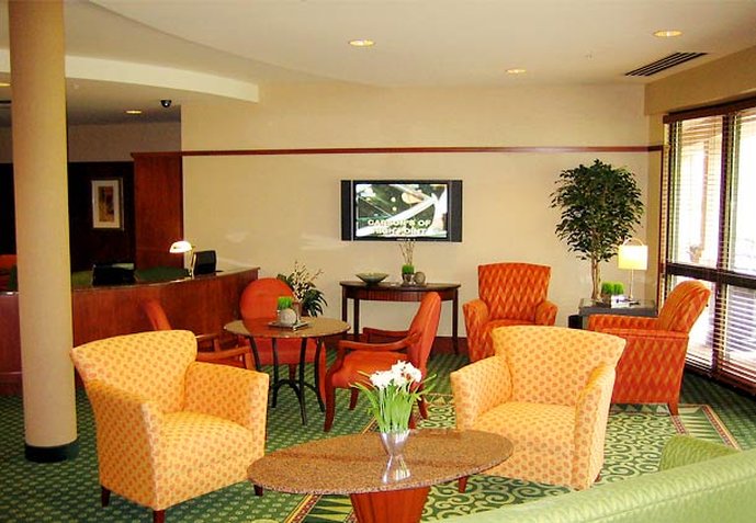 Courtyard By Marriott Kansas City Shawnee - Shawnee, KS