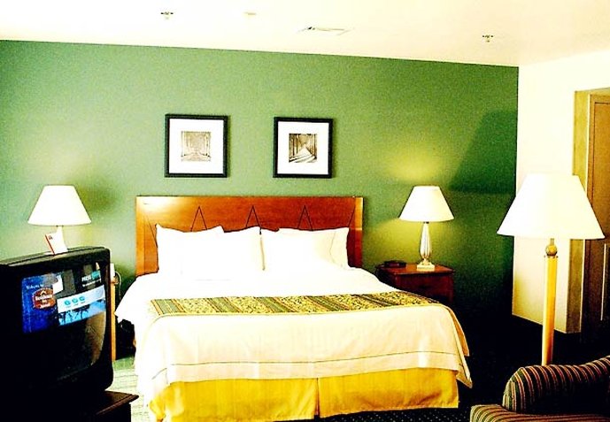 Residence Inn Milwaukee Brookfield - Brookfield, WI