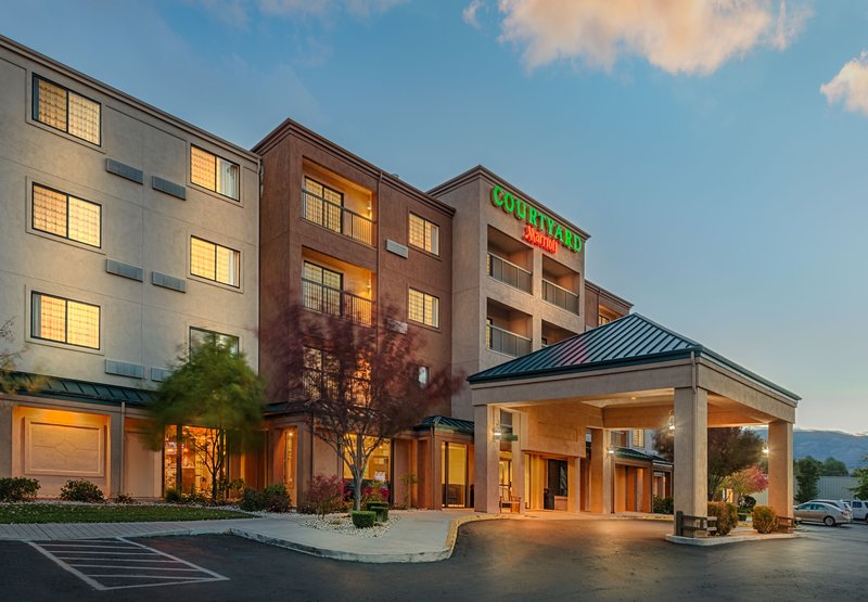 Courtyard-Reno
