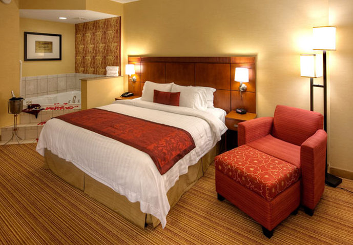 Courtyard By Marriott Roanoke Airport - Roanoke, VA
