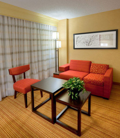 Courtyard By Marriott Roanoke Airport - Roanoke, VA