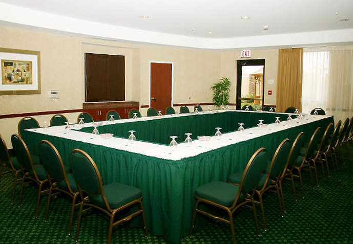 Courtyard by Marriott Sacramento - Folsom