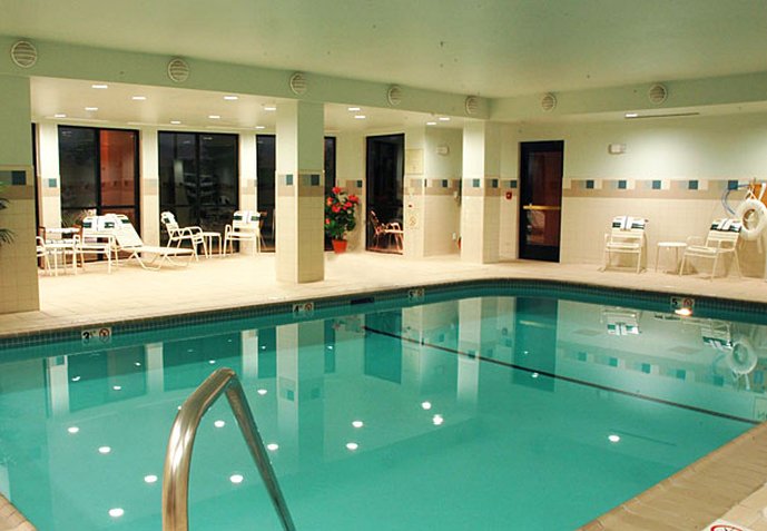 Courtyard By Marriott Roseville Galleria Mall/Creekside Ridge Drive - Roseville, CA