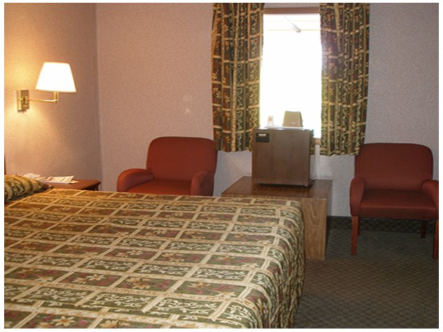 Red Carpet Inn - Denver, PA