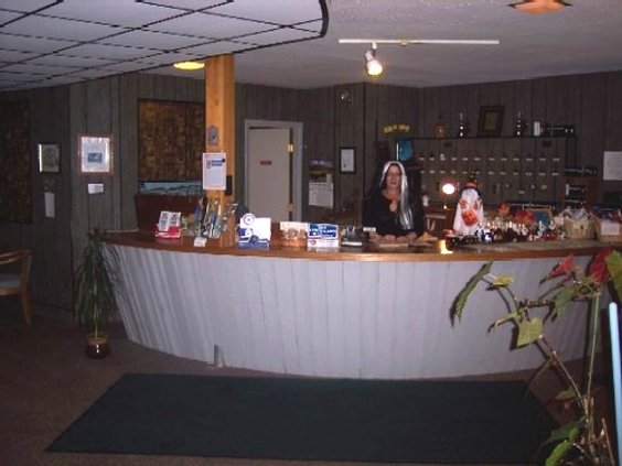 Lancaster Motor Inn - Lancaster, NH