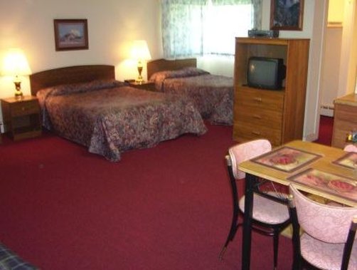 Lancaster Motor Inn - Lancaster, NH